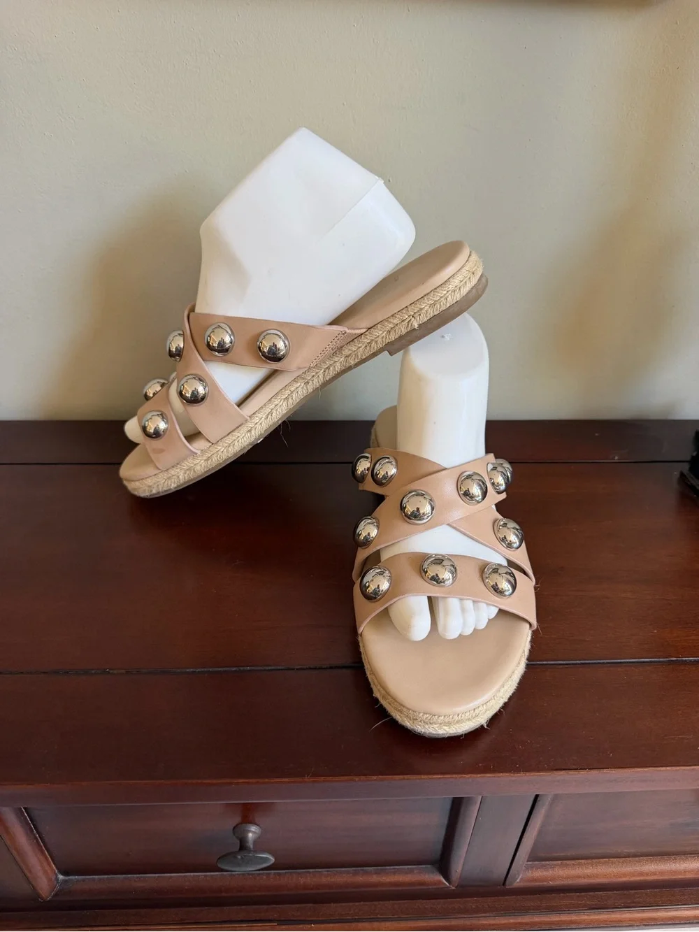 Marc Fisher Womens 9.5M Prisca Ball-Studded Espadrille Sandals